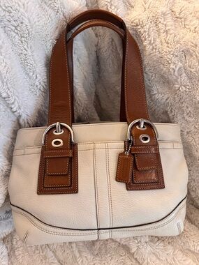 Authentic Vintage Y2K Coach Cream and Brown Leather Shoulder Bag/Satchel